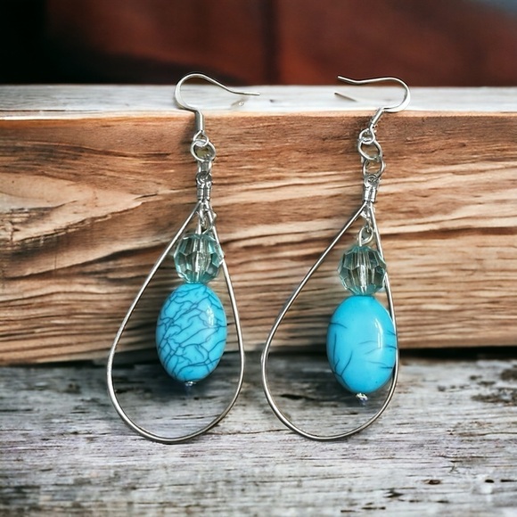 Beautiful Blue Dangle Earrings - Picture 1 of 8